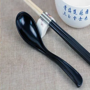 Cucchiaio da zuppa nero manico lungo stoviglie da hotel cucina cucchiaio per noodle.