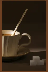 Eco-friendly disposable bamboo coffee stirring stick, perfect for milk tea, beverages and hot drinks.