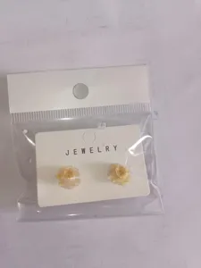 Chic small floral resin stud earrings, sweet design, perfect daily simple jewelry for women.