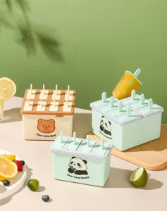 Eisform Detail mit süßem Bären- und Pandadesign inklusive Deckeln für leckeres Wassereis.