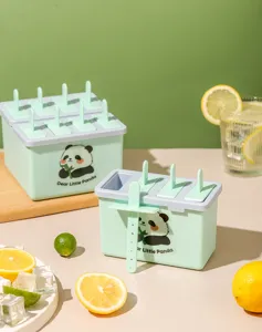 Grüne süße Panda Eis am Stiel Form Set mit Deckel und Stäbchen für DIY Eiscreme zu Hause.