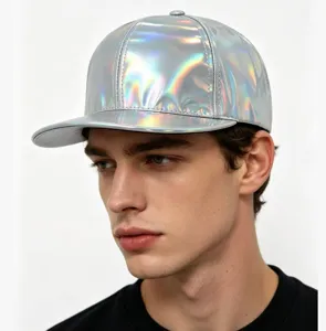 Casquette de baseball plate en cuir PU holographique, chapeau hip hop argenté métallique pour hommes.