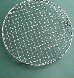 Stainless steel round wire cooling rack mesh detail, perfect for baking and BBQ grilling use.
