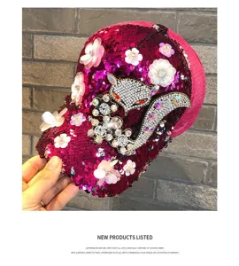 Fashion rhinestone baseball cap for women, sparkling sequin sun hat for summer outdoor wear.