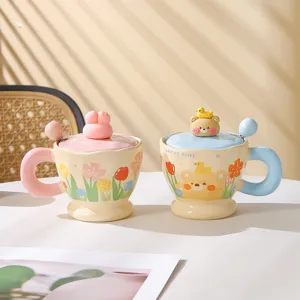 Süße Keramiktasse mit Deckel und Löffel, kreatives Hasen- und Bär-Design für den Haushalt.