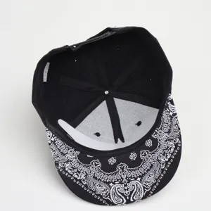 Casquette snapback noire avec visière cachemire, casquette hip-hop tendance pour hommes et femmes.