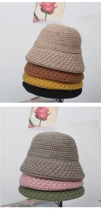 Vista dettagliata di cappelli bucket in maglia impilati in vari colori con lana spessa.