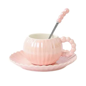 Set tazza e piattino da caffè in ceramica rosa con cucchiaio, graziosa tazza da tè scanalata.