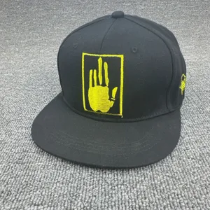 Gorra de béisbol estilo hip hop negra con bordado de mano amarilla para streetwear