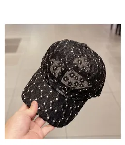 Black daisy embroidery lace baseball cap, breathable mesh summer sun hat for women.