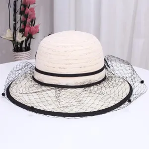 Chapeau de soleil d'ete en dentelle pour femme avec ruban noir, elegante casquette de plage.
