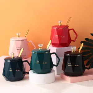 Keramik Kaffeetasse Set mit Deckel und Löffel, kreatives geometrisches Diamant Geschenk.