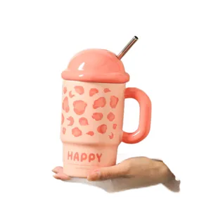 Süße Keramik-Tasse mit Deckel und Strohhalm, stilvoller Leoparden-Kaffeebecher für Damen zu Hause.