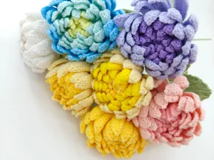 Bouquet de fleurs dahlias au crochet fait main dégradé fil coloré déco cadeau