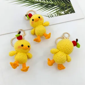 Handgemaakte gehaakte schattige eend sleutelhanger, gebreide cartoon pop tas charm leuk cadeau.