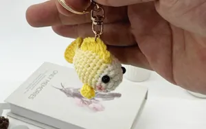 Portachiavi pesce all'uncinetto fatto a mano simpatico ciondolo borsa pesce giallo carino