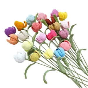 Handgefertigter Häkel-Tulpenstrauß mehrfarbige Strickblumen Heimdekoration Geschenke