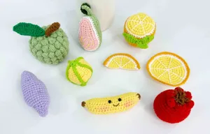 Handgemachte Häkelobst Plüschtiere süße Strickfrucht Schlüsselanhänger Kawaii Raumdekoration