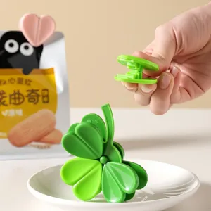 Four-leaf clover magnetic sealing clip, cute kitchen food storage clip and fridge magnet.