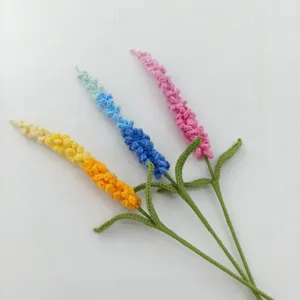 Handgefertigte Häkel-Lavendelblume fertiges Produkt kreatives Geschenk für Heimdekoration