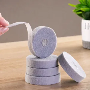 Fascetta stringicavo in velcro, cinghia di gestione cavi regolabile per fili e cavi.