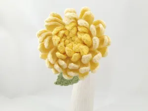 Fleur de dahlia au crochet faite main bouquet de fil de laine jaune cadeau deco maison