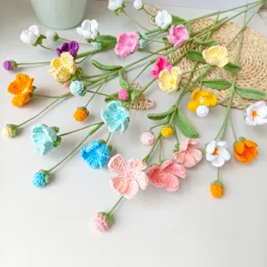 Ramo di Fiori Artificiali in Filato di Lana Lavorato a Mano Androsace Decorazione Floreale per la Casa Ornamento di Piante Lavorate a Maglia