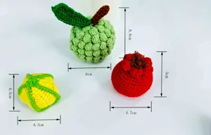 Handgemachte gehäkelte Fruchttiere Plüsch Anhänger süße gestrickte Wollverzierung Taschendekor