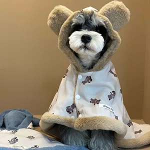 Mantello per animali domestici con orecchie d'orso, calda mantella invernale in peluche.