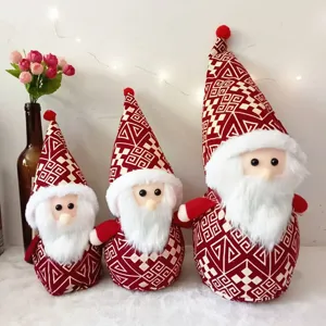 Set di bambole di Babbo Natale in peluche, decorazione festiva per casa e vetrina.