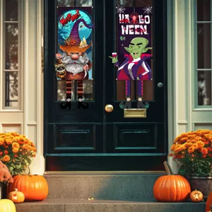 Scène de suspension de bannière de porte d'Halloween avec des illustrations de lutins.