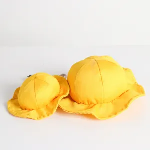 Niedliches gelbes Haustier Sonnenhut Set, passende kleine und große Größen für Hunde Katzen.