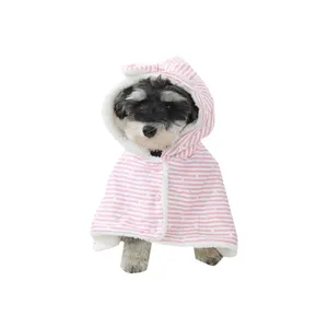 Simpatica mantella a righe per cani domestici cappuccio caldo abbigliamento invernale cucciolo
