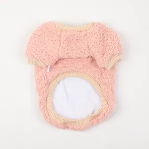 Warme fleece honden hoodie voor de schattige roze huisdier trui met geribbelde rand.