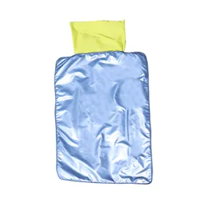 Wasserdichte Haustier Outdoor Matte mit kühlender isolierter Oberfläche und Kissen für Tiere.