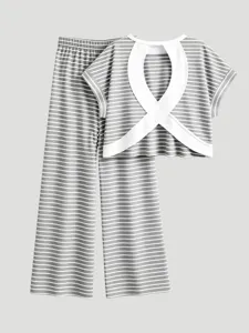 Grijs gestreept loungewear-set detail met een korte top en wijde broek voor dames.