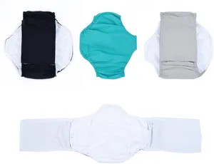Gedetailleerd uitzicht op verstelbare hondenluiers in verschillende kleuren met ademende voering.