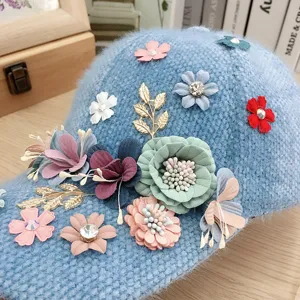 Berretto da baseball peloso donna inverno caldo cappello di peluche con bellissimi fiori strass.