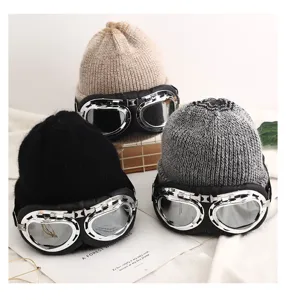 Gorro de aviador de punto cálido para mujer con gafas, gorro de esquí de invierno moda.