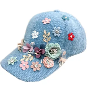 Cappellino da baseball invernale caldo da donna in peluche con fiori colorati e strass