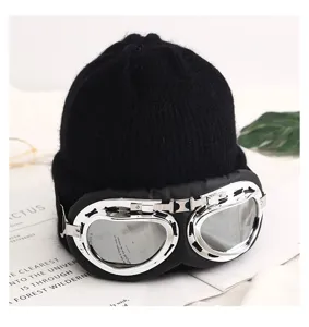 Gorro de punto cálido de invierno con gafas de piloto elegantes, pelo de conejo grueso.