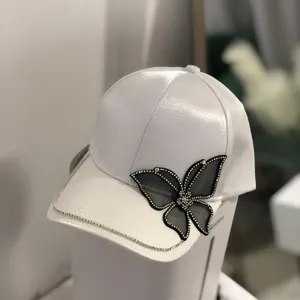 Weisse Strass-Baseballkappe für Damen, stilvoller Mesh-Schmetterling Sonnenhut Sommer.