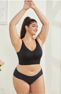 Plus size seamless black wireless bra and underwear set comfortable daily wear intimate apparel