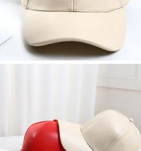 Primo piano dettagliato di un elegante cappellino in ecopelle con texture raffinata.