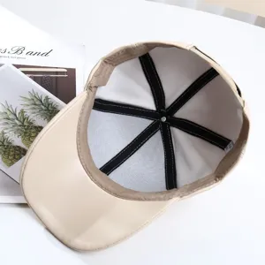Classico berretto da baseball in pelle tinta unita per donna e uomo, elegante cappello invernale.