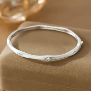 S925 silver vintage brushed star bangle bracelet, exquisite diamond star detail close-up.