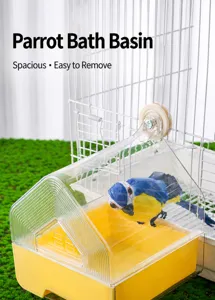 Dettaglio vasca da bagno per pappagalli, scatola da bagno trasparente per gabbia per uccelli.