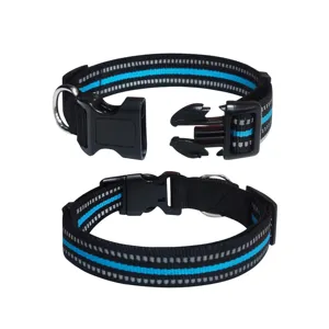 Collier pour chien réfléchissant avec boucle en plastique durable et anneau en D pour la sécurité.