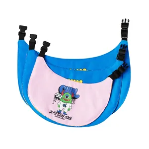 Wasserdichtes Haustier-Lätzchen mit niedlichem Monster-Print und Schnalle für Hunde.