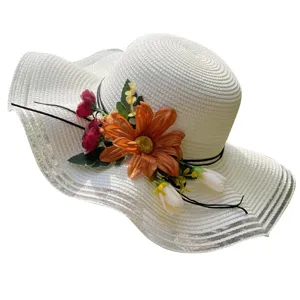 Großer Strohhut mit Blumen für Damen, sommerlicher Strand-Sonnenschutzhut für Outdoor-Reisen.